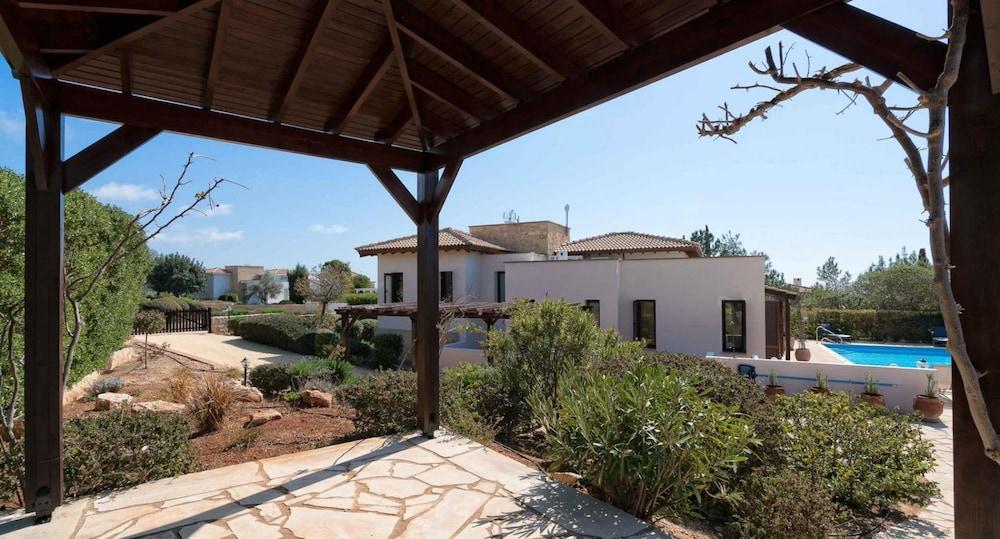 Villa 373 Dionysus in Kouklia