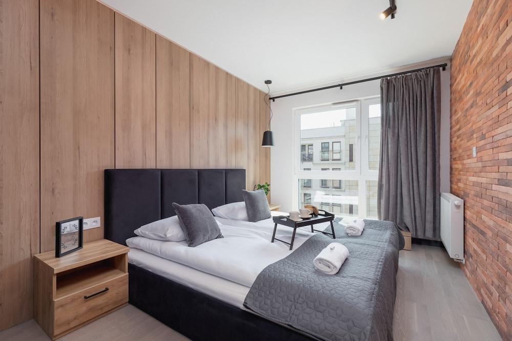 Exquisite Zablocie by Renters Prestige