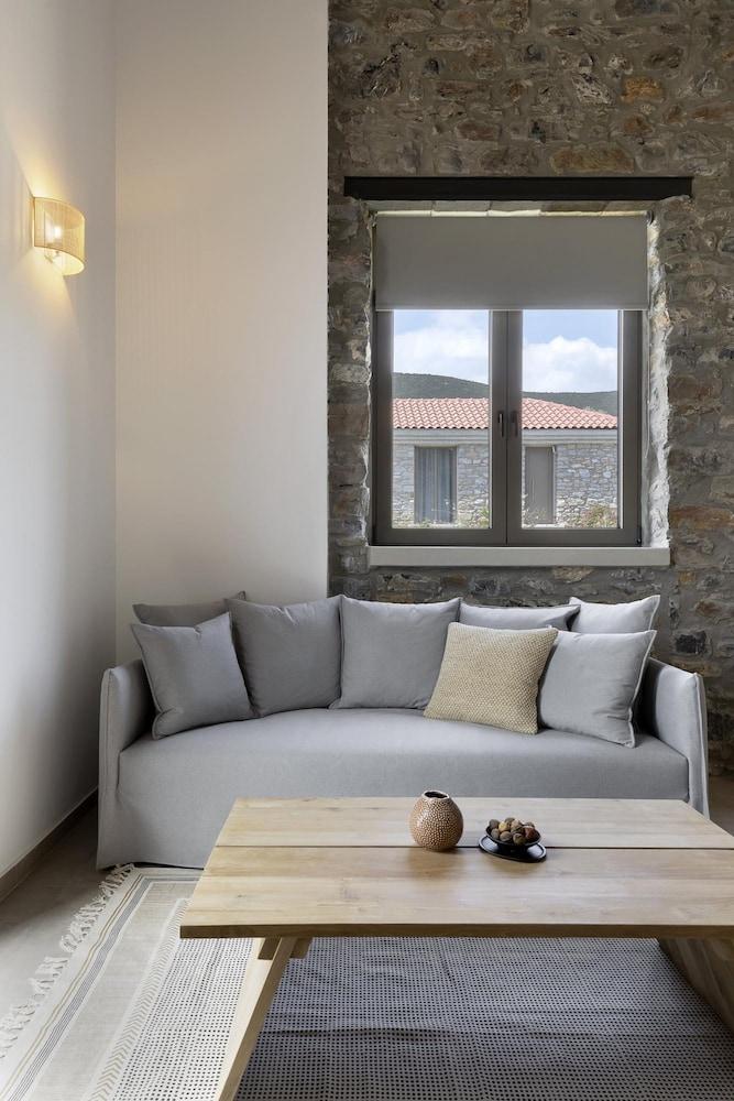 Lichnos Luxury Maisonette 3