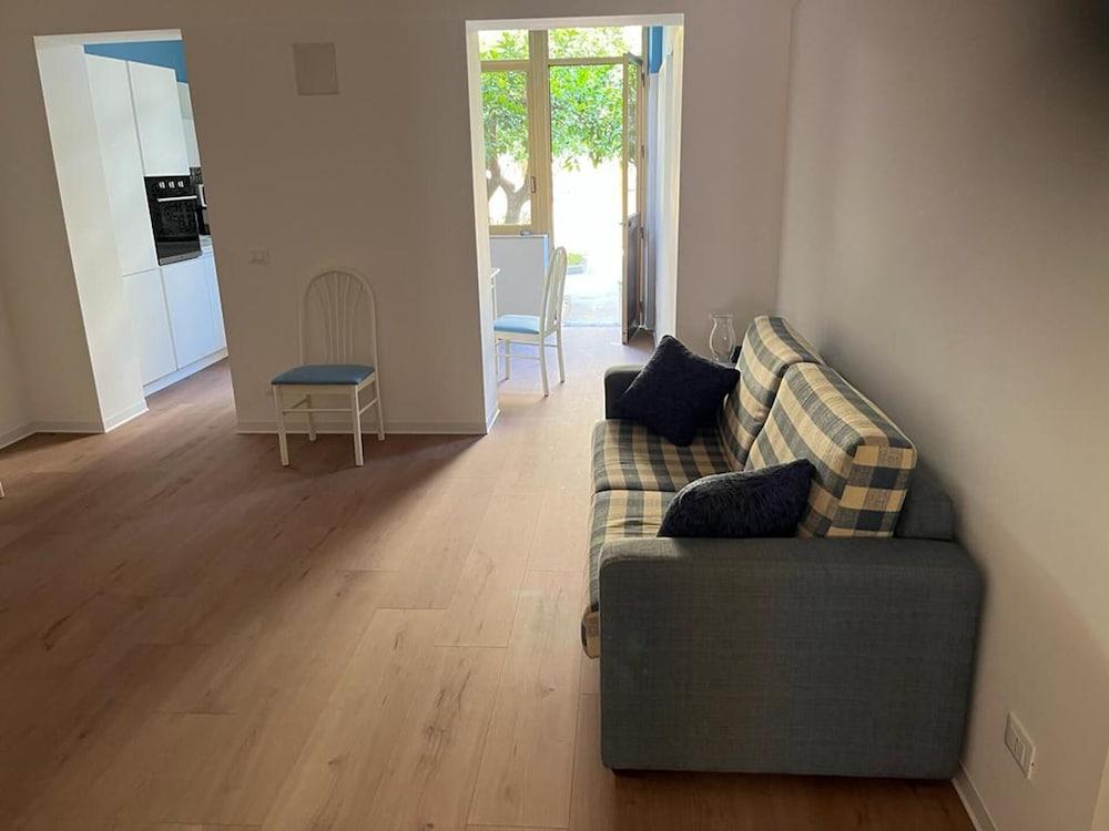 Immaculate 3-bed Apartment in Trapani, Sicily