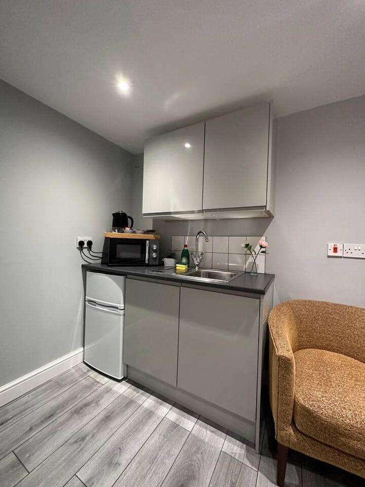 Luxury Detached Studio Apartment in Luton