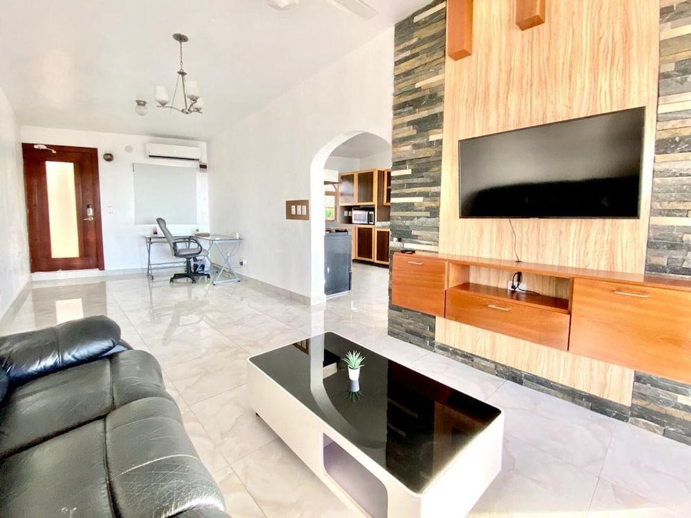 Inviting 2-bed Apartment in Cofresi