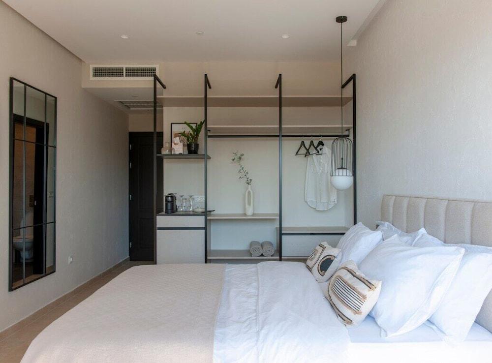 Apart-hotel Soho Suites