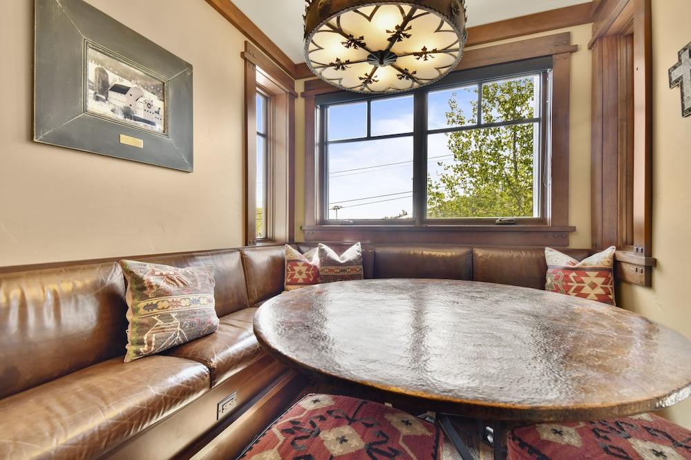 Arrowleaf by Luxury Mountain Destination