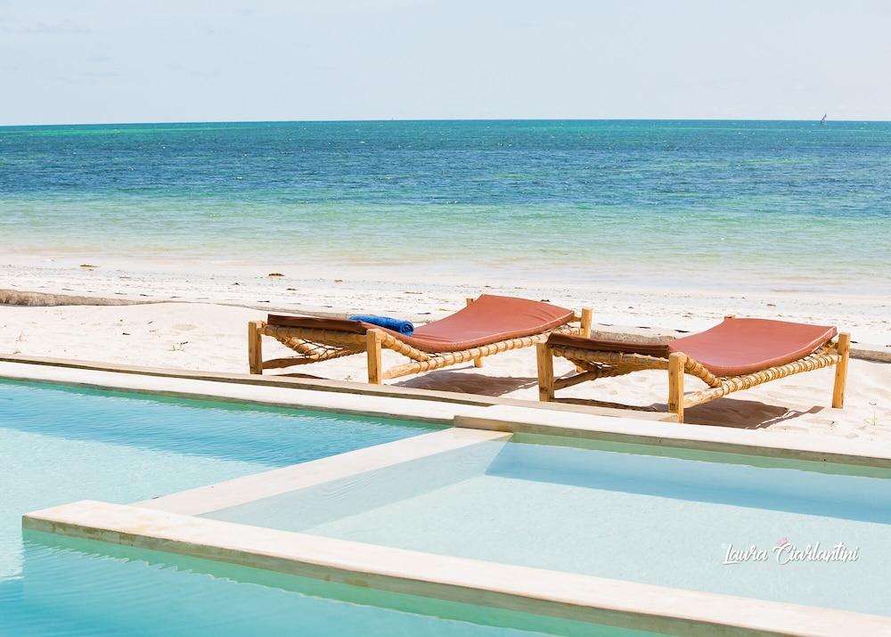 Zanzibar Vera Beach by Moonshine