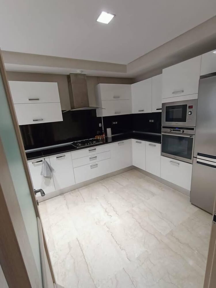 Luxurious 2-bed Apartment in Sidi Daoud, Marsa