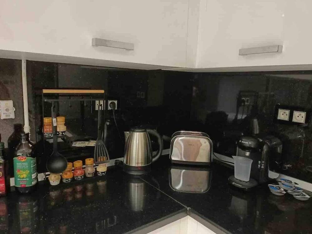 Luxurious 2-bed Apartment in Sidi Daoud, Marsa