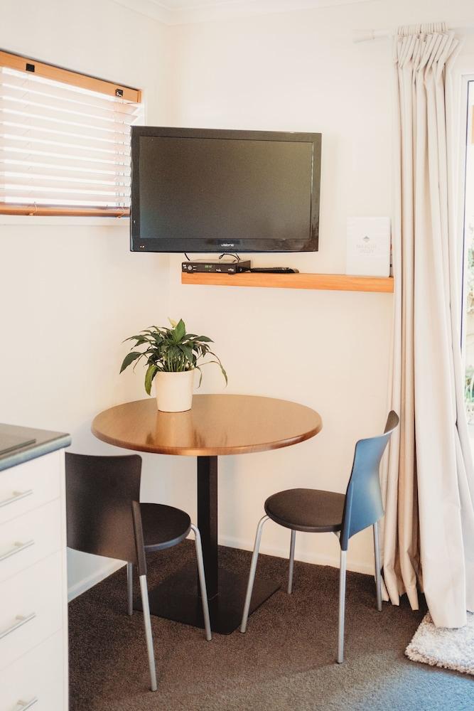 Paradise Valley Lodge