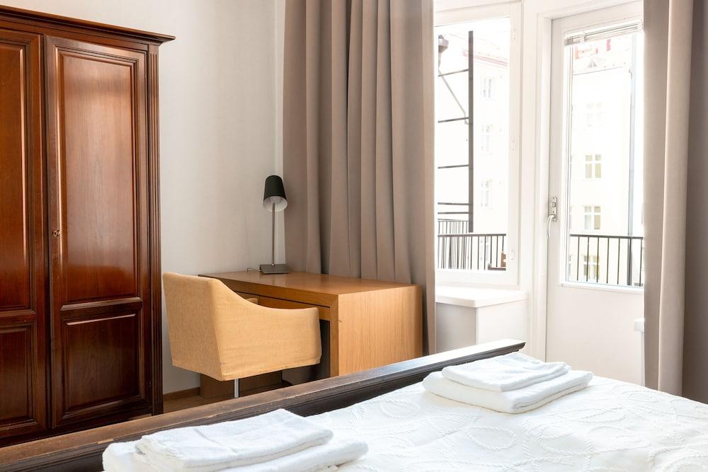 2ndhomes Deluxe 2BR Apt w Sauna&Balcony