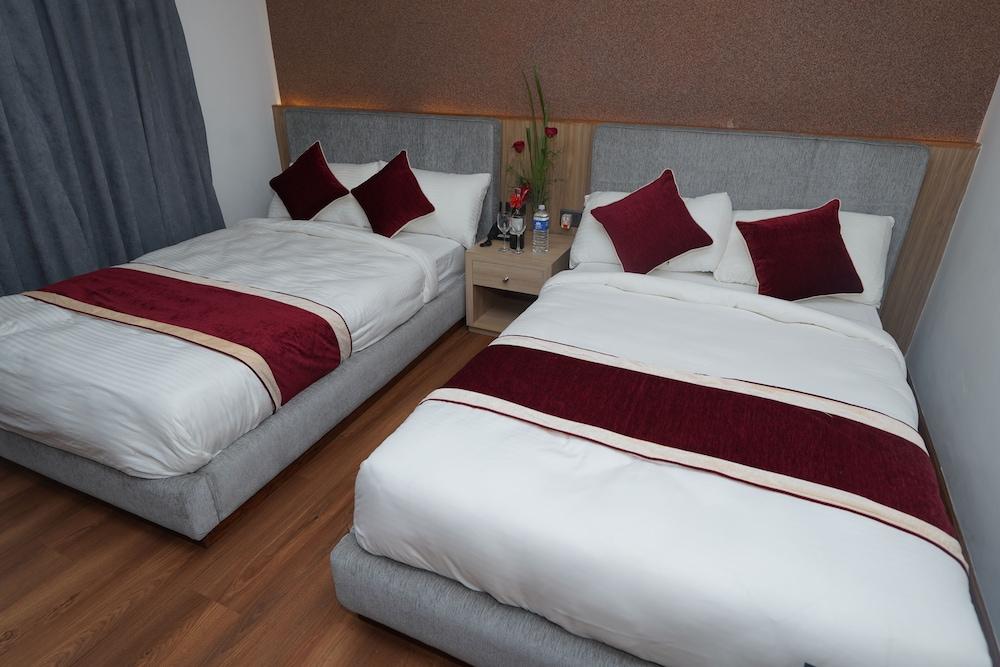 Lotus Shine N Amenities