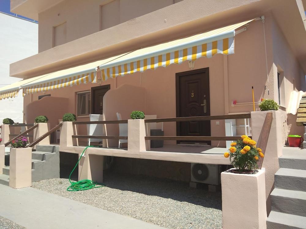 Aphrodites Apartments