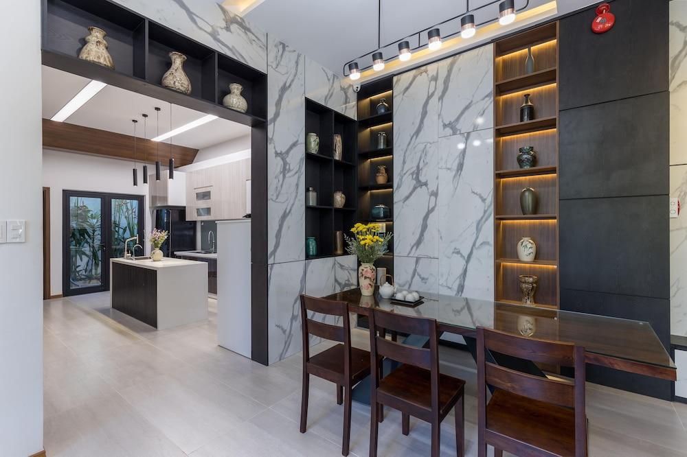 Charm Champion Villa Hoian