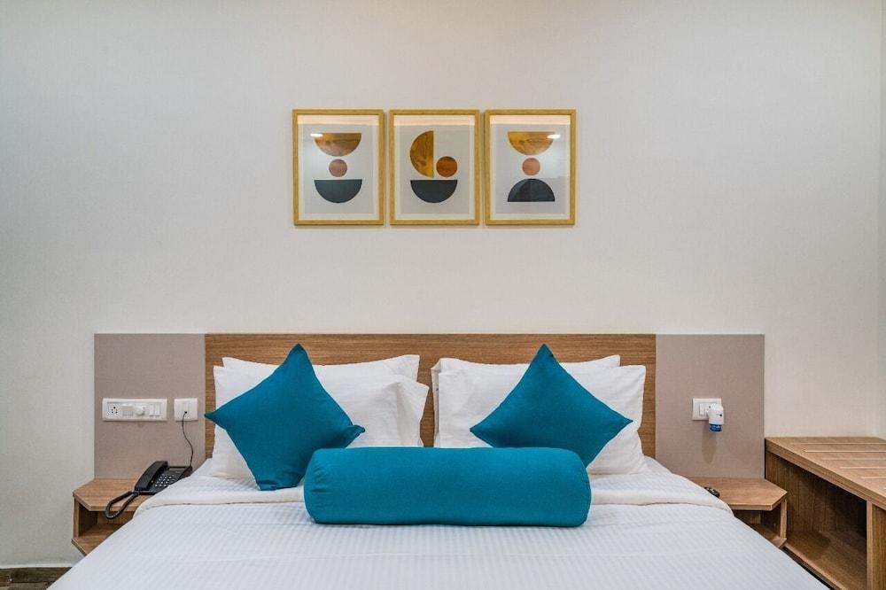 SKYLA Studios & Suites - Hitech City