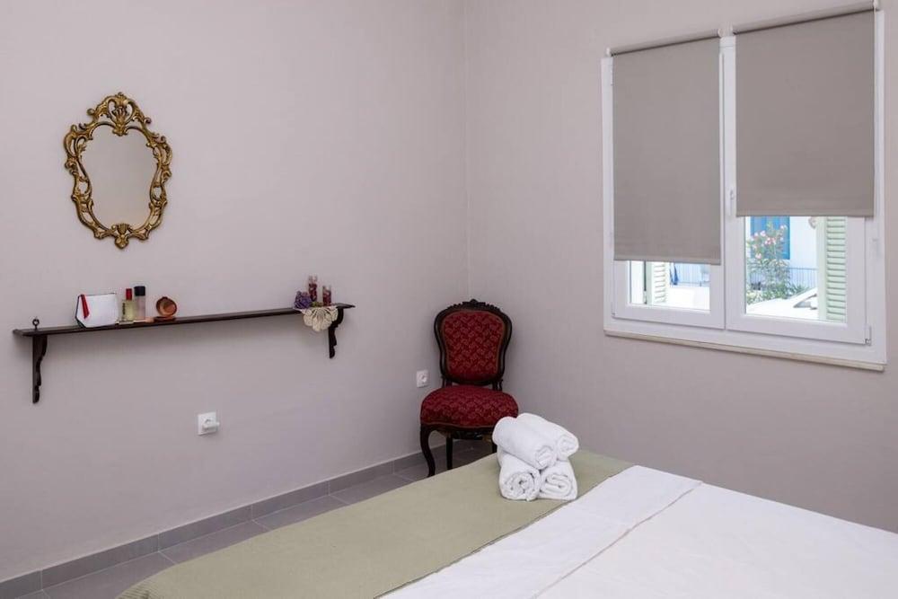 Mellow Mood Tinos Town