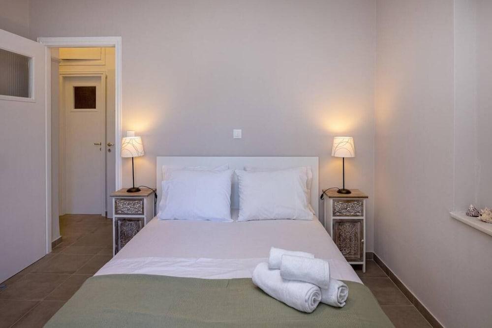 Mellow Mood Tinos Town