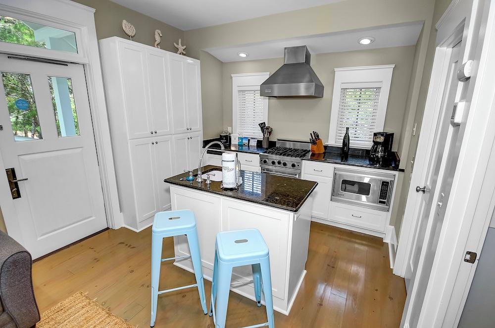 45 Founders Ct - Almost Heaven Carriage House