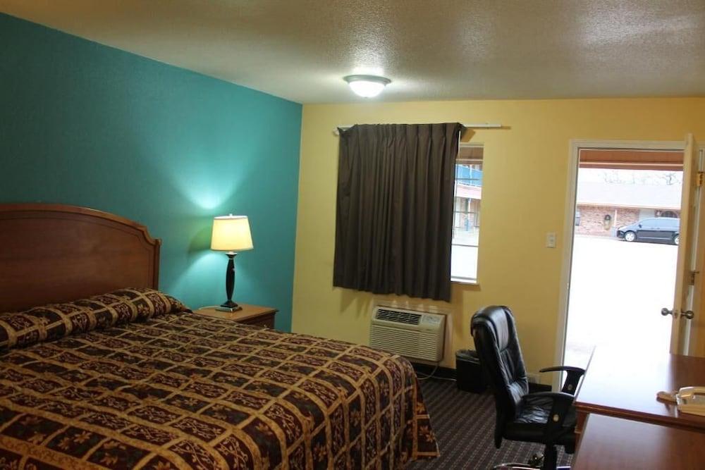Economy Inn Express