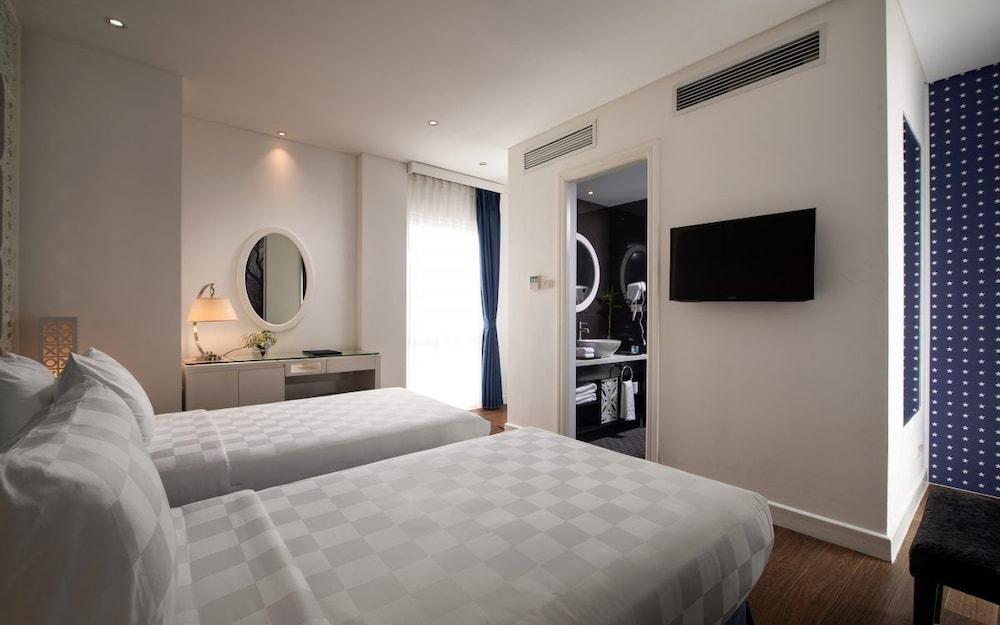 Le Petit Prince Hanoi Hotel & Rooftop Bar