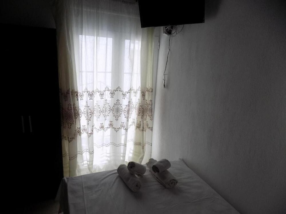 VS studios Single Room Private Bathroom