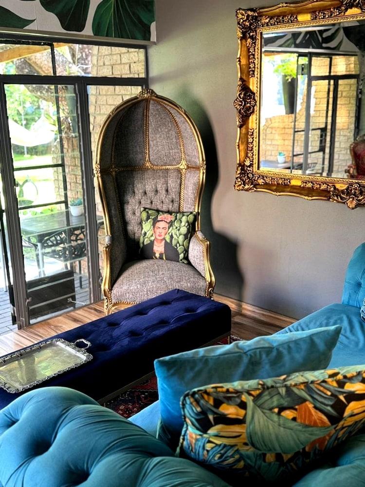 Grafiti Boutique Hotel