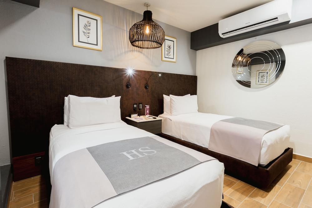 HS HOTSSON Acapulco Villas