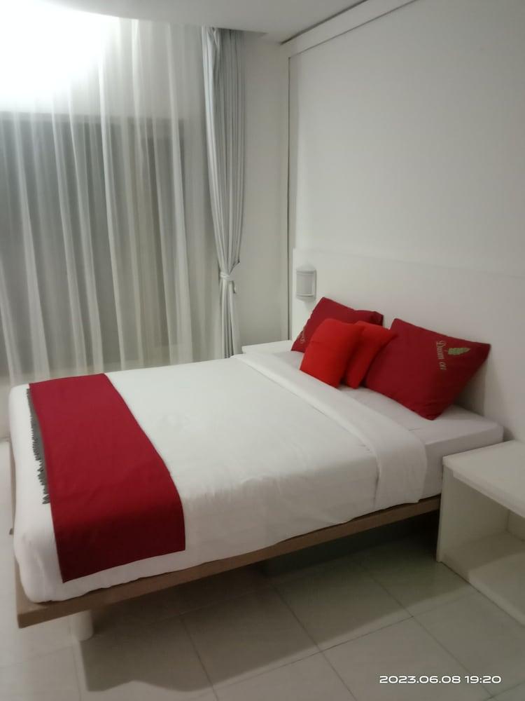 Poppies Senggigi Hostel