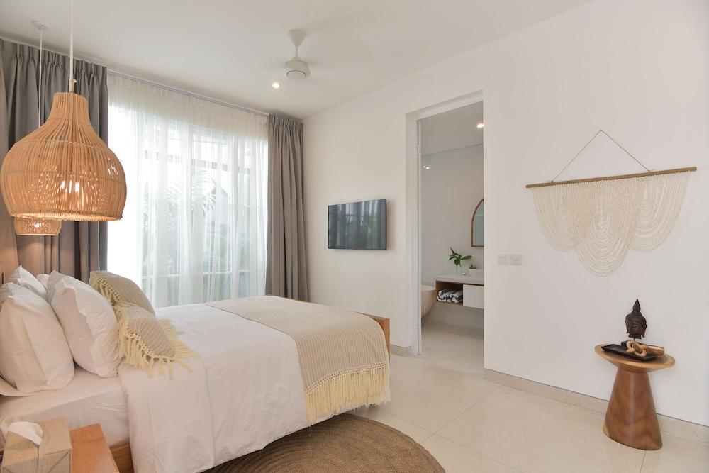 Villa Cruz in the centre Berawa