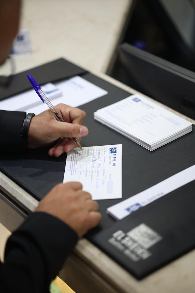 El Sheikh Suites Hotel