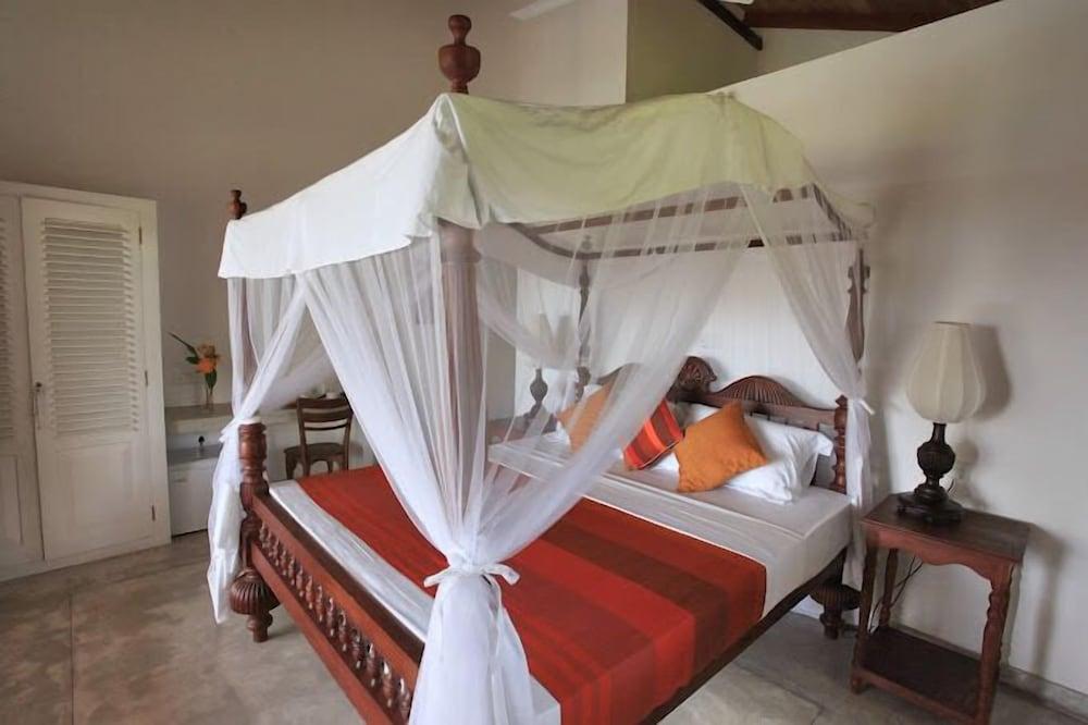 Far Horizons Villa by Angel