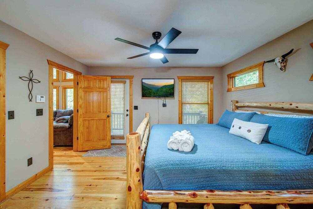 Buck Valley Lodge Mountain Getaway!