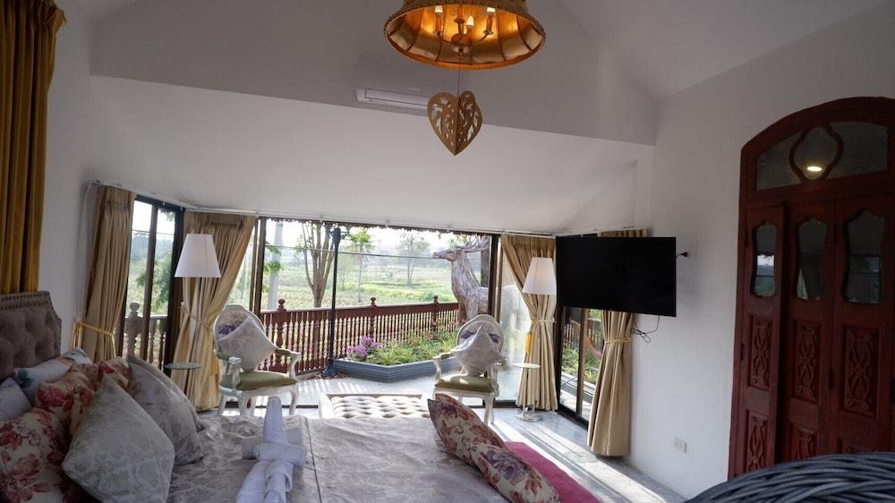 Jungle Moon Boutique Homestay