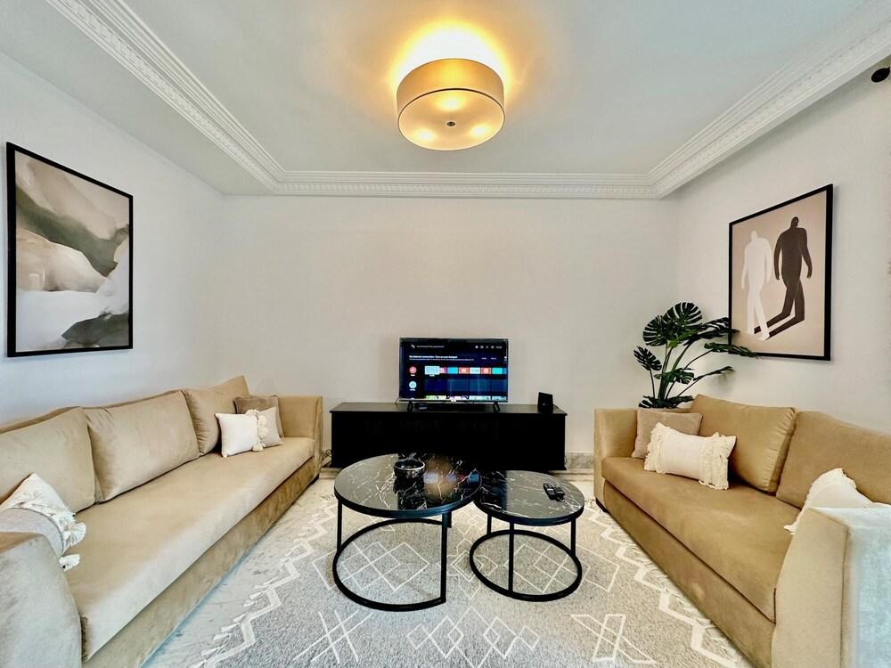 E4 Spacious and Cozy 2 bds in La Marsa