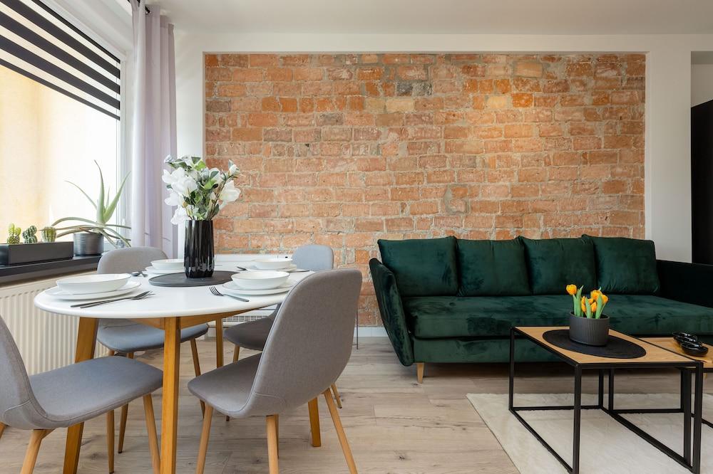 Grójecka Studio Warsaw by Renters