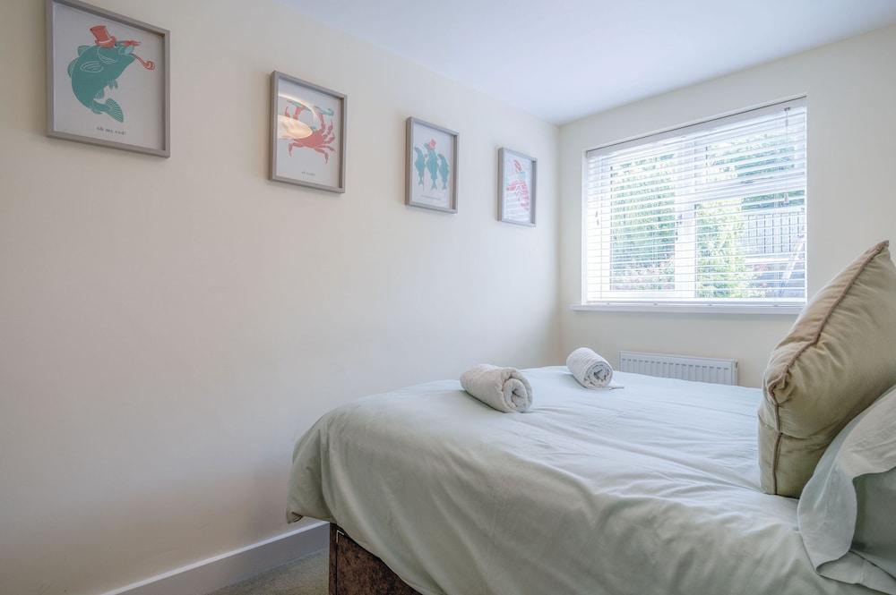 Myrtle - 1 Bedroom Apartment - Saundersfoot