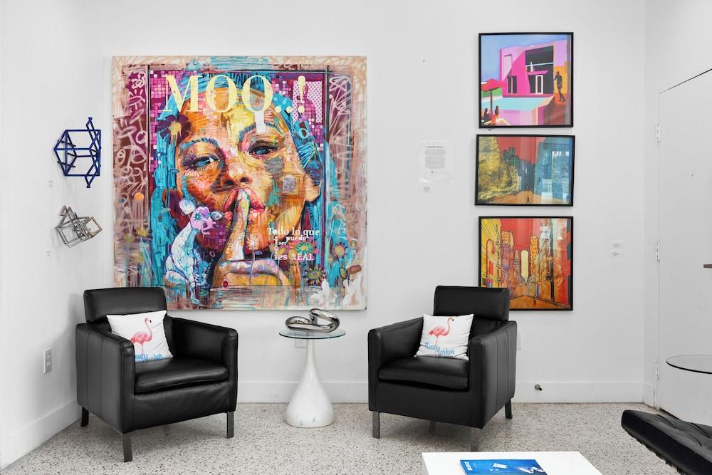 The New Yorker Miami Hotel