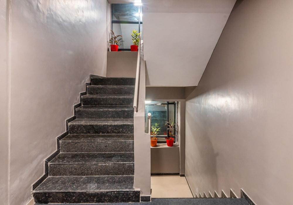 Treebo Cocostay, Hadapsar