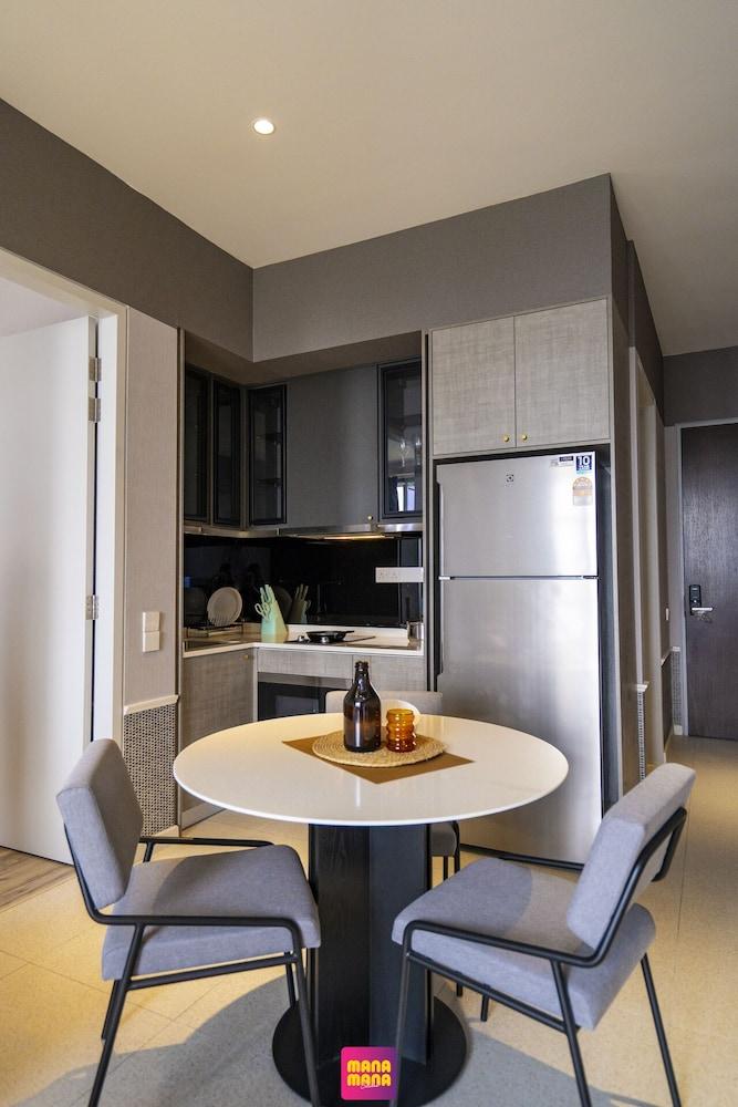 Millerz Square Suite By Mana-Mana