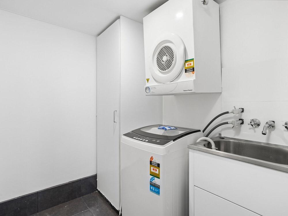 Unit 24-24 Hamilton Ave Surfers Paradise