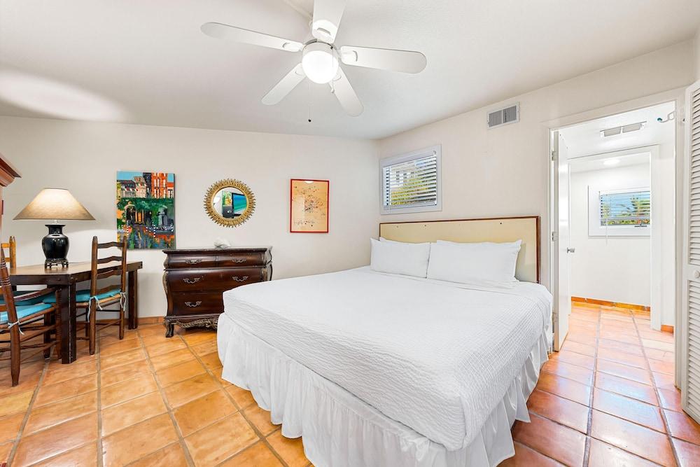 Fanta-Sea 47 by Beachside Management