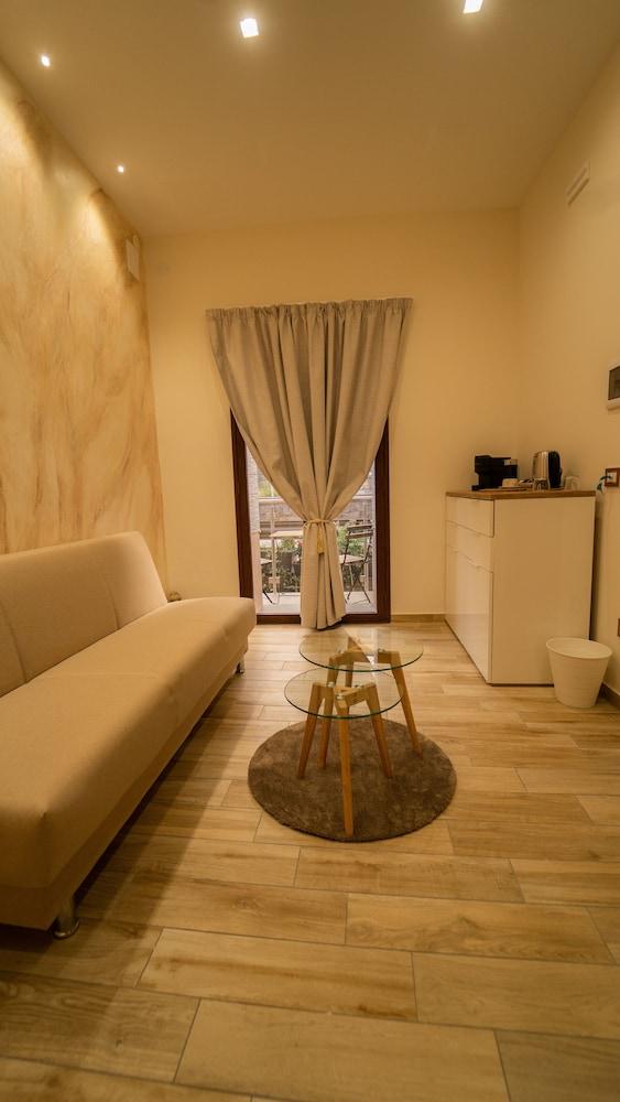 Sensoria Naxos Suites