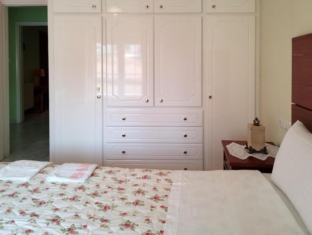 Joanna House in Volos