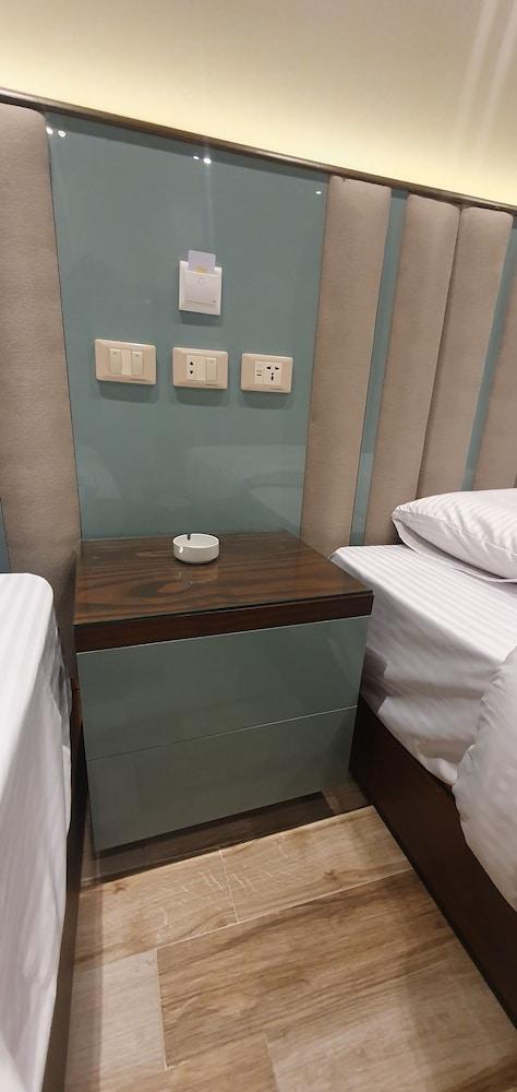 Grand Bayan Hotel at Nile Plaza