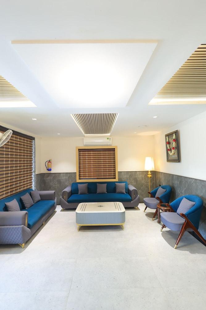 Hotel sar kamla dham