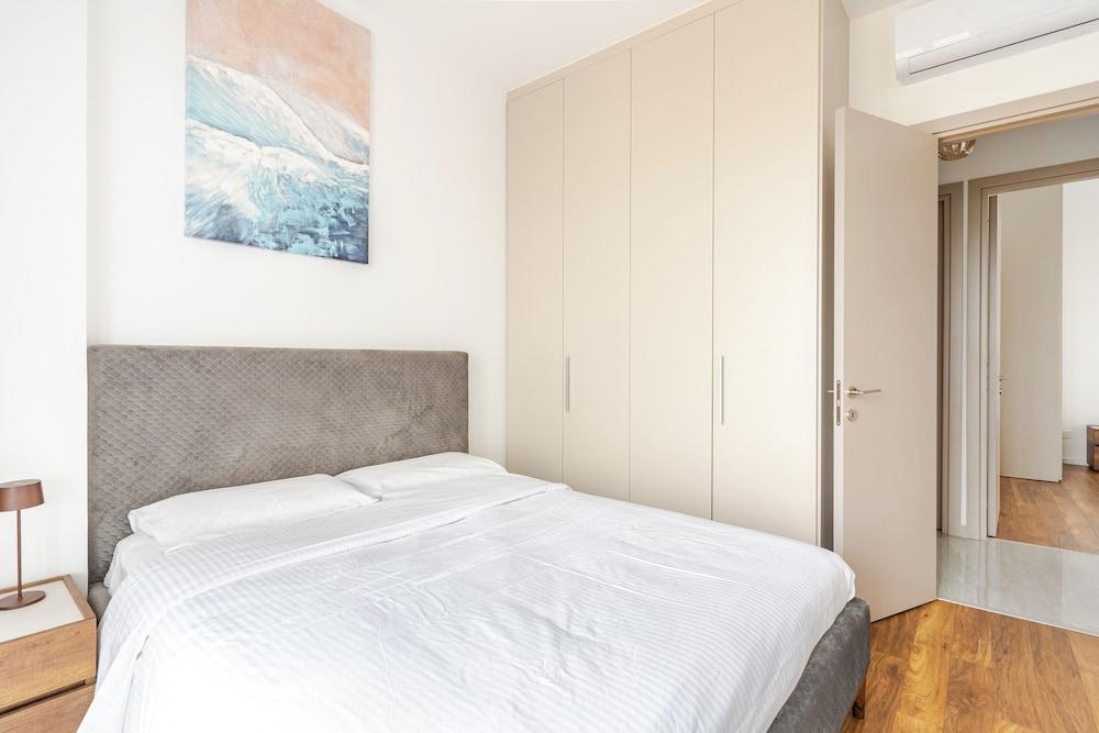 YAMAS Urban Living Platinum 77 Penthouses