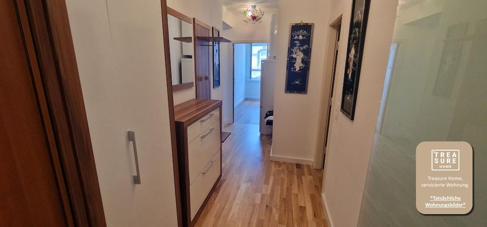 Exclusive serviced flat on Taborstraße