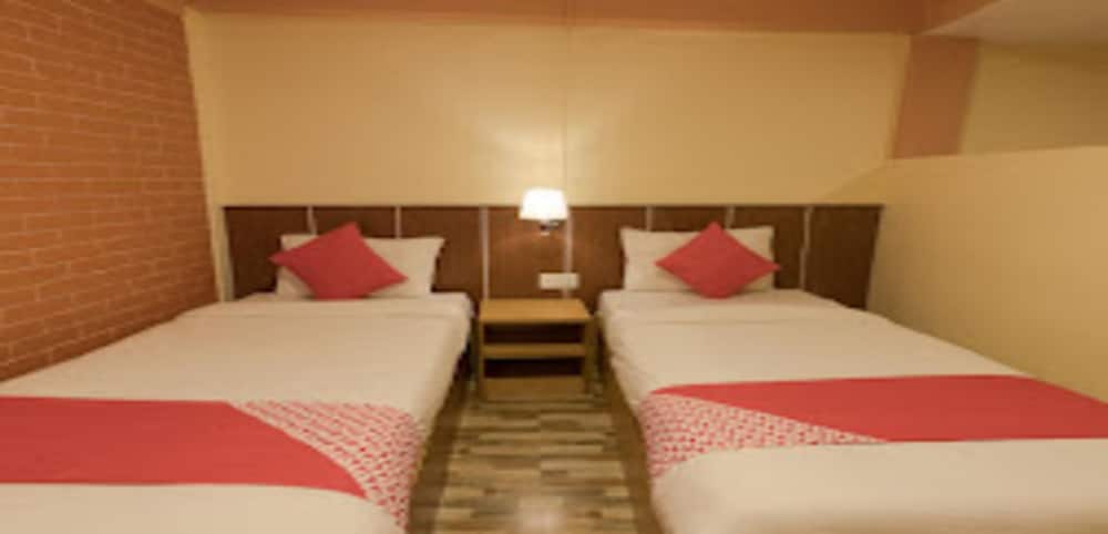 MeroStay 196 Hotel NB