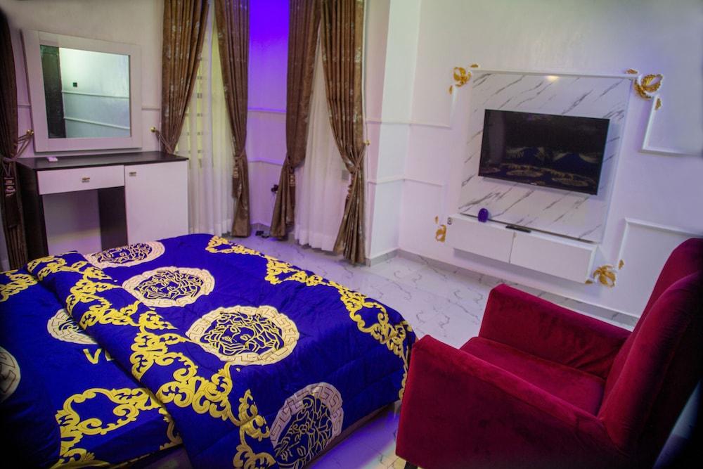 RichVilla Apartments & Hotels