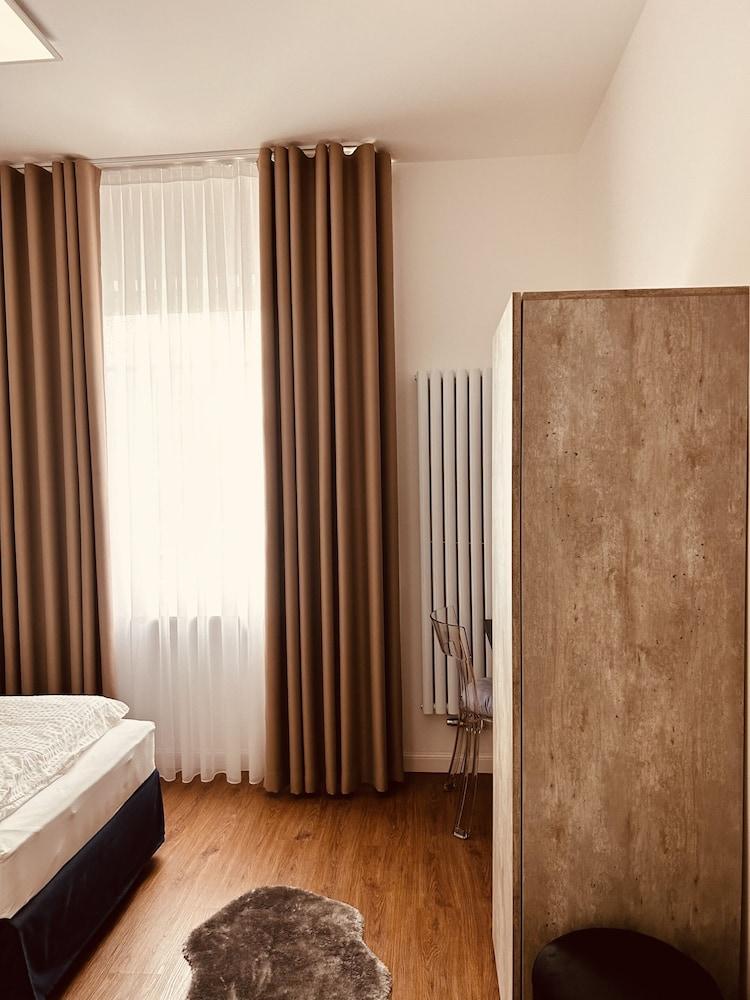 Pension- Location Cham