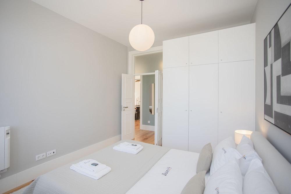 Liiiving - Art Design Apartment II