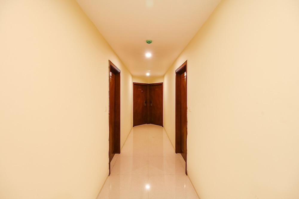 Fabhotel Divine Casa